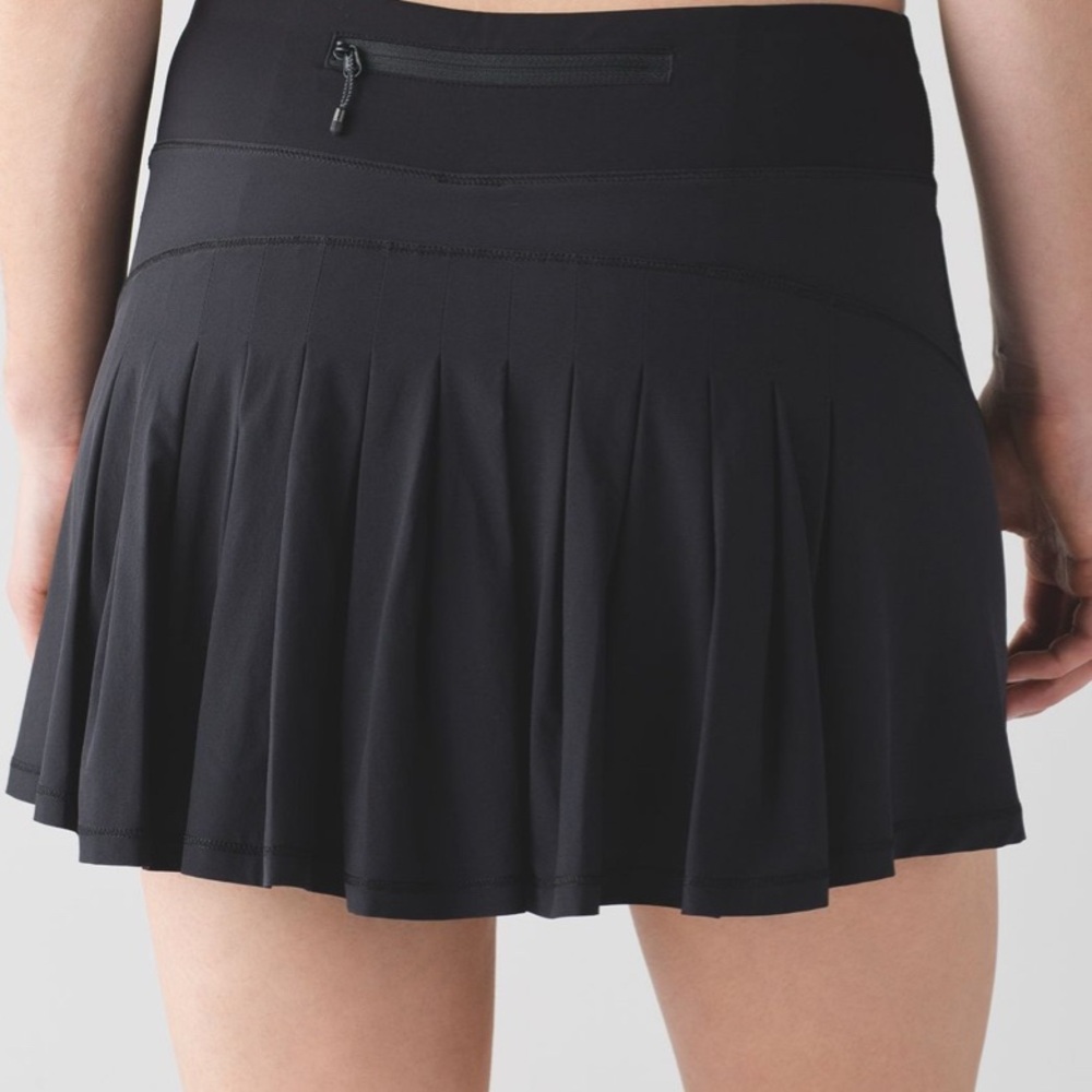 Lululemon Circuit Breaker Skirt (tall)